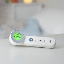 Braun BNT400 No Touch Thermometer with Age Precision | Free Shipping Worldwide