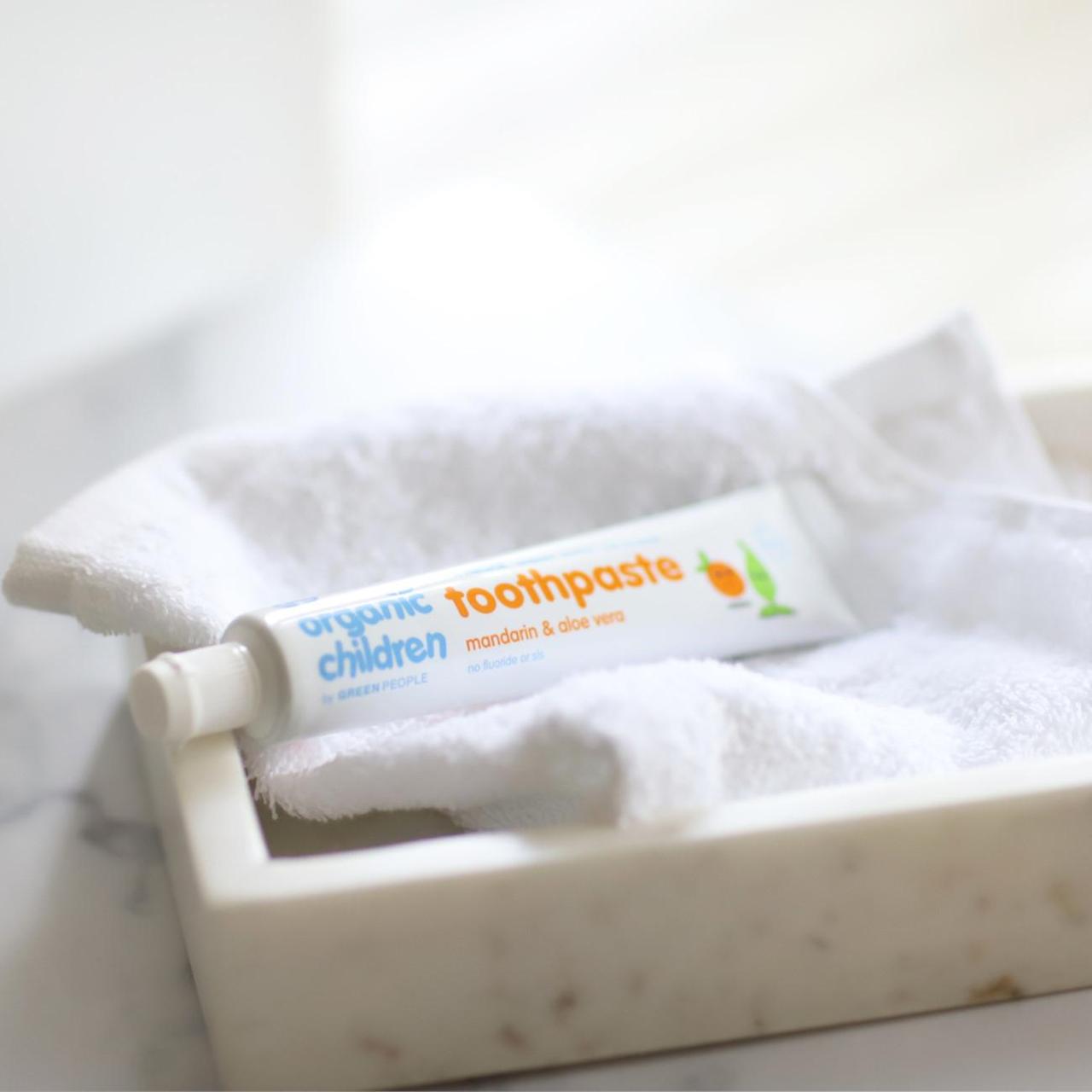 Organic Children Mandarin and Aloe Vera Fluoride Toothpaste - Free Shipping Worldwide